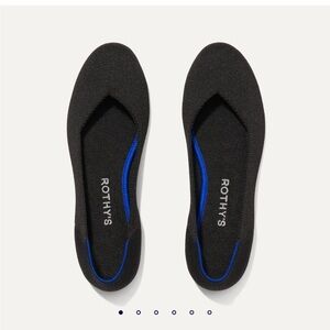Rothy's The Round Flat in Black - 8 but fit more like 7.5!